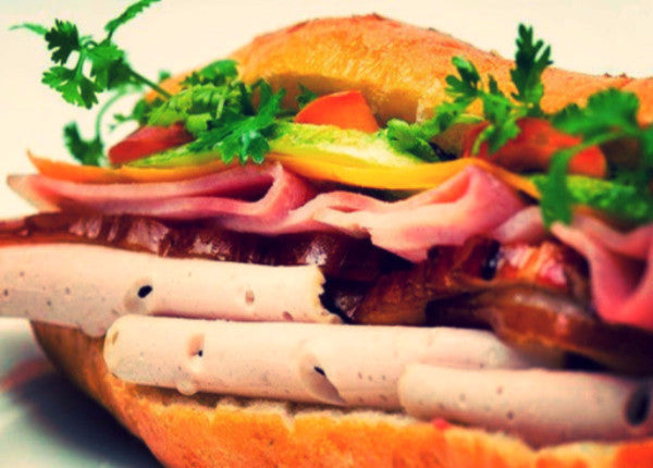 Traditional Vietnamese Bánh Mì - VIDRAMI (Image source: chabogiatruyenchinhgocdanang.weebly.com)